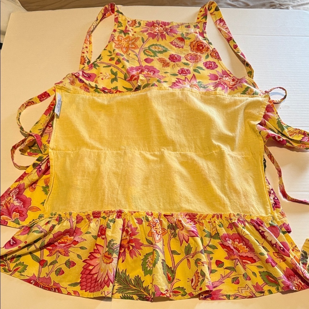 April Cornell Yellow Floral Tiered Apron - Picture 6 of 11